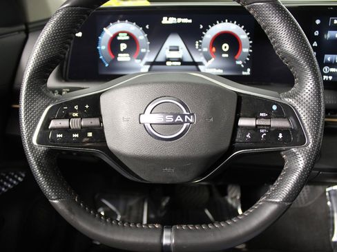 Used 2024 Nissan Ariya FWD image 12