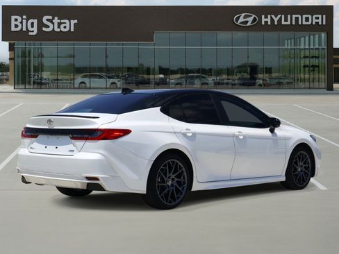 Used 2025 Toyota Camry XSE w/ Premium Package FWD image 4