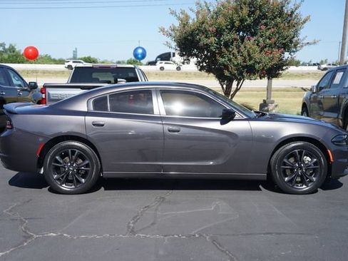 Used 2022 Dodge Charger SXT w/ Blacktop Package AWD/4WD image 5