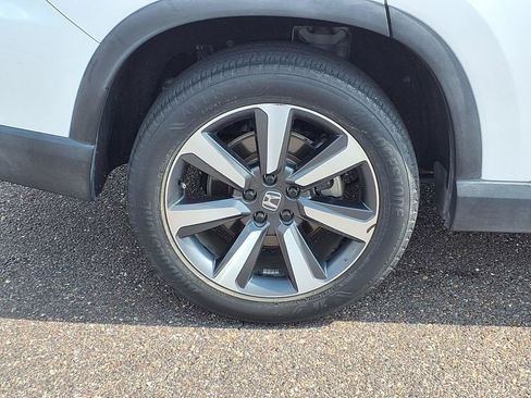 Used 2023 Honda Pilot Touring image 10