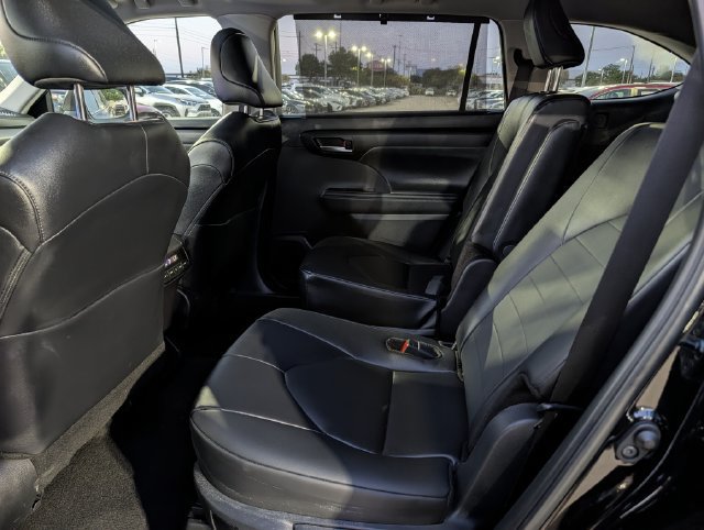 Used 2026 Toyota Highlander XLE AWD/4WD image 27
