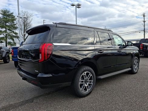 New 2025 Ford Expedition Max Active image 7