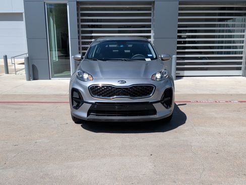 Used 2021 Kia Sportage LX FWD image 3