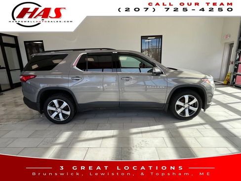 Used 2019 Chevrolet Traverse LT w/ LT Premium Package image 7