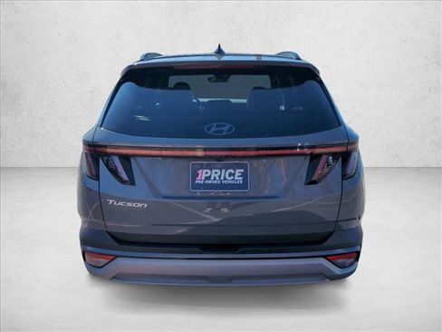 Certified 2025 Hyundai Tucson Limited image 6