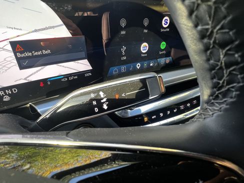 Used 2025 Cadillac Lyriq Sport image 29