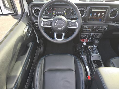 Used 2022 Jeep Wrangler Unlimited Rubicon 4xe w/ Cold Weather Group image 29