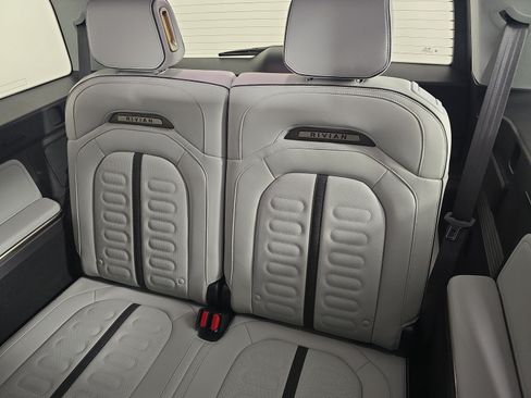 Used 2024 Rivian R1S Adventure AWD/4WD image 22