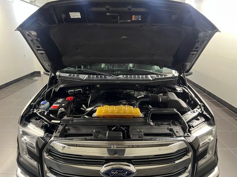 Used 2016 Ford F150 Lariat w/ Equipment Group 502A Luxury AWD/4WD image 40