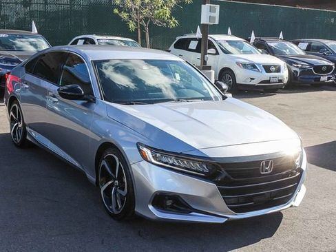 Used 2021 Honda Accord Sport image 3