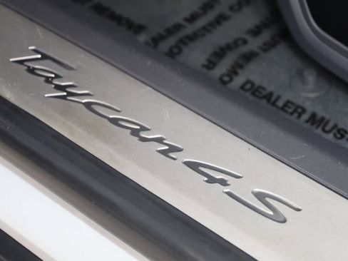 Used 2020 Porsche Taycan 4S image 33