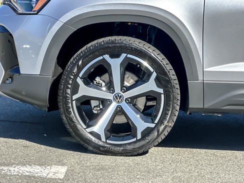 New 2026 Volkswagen Taos SEL AWD/4WD image 25