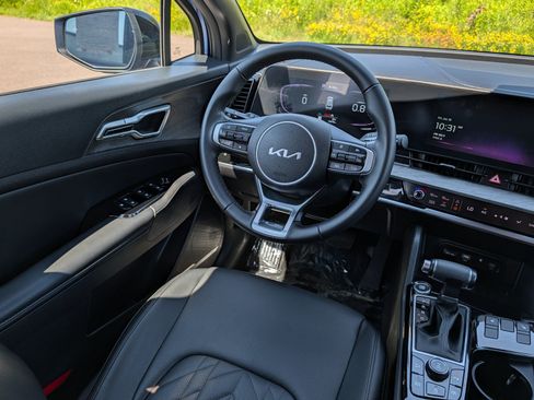 Used 2023 Kia Sportage X-Line AWD/4WD image 9