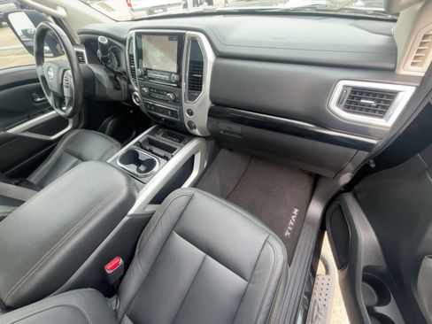 Used 2021 Nissan Titan SV w/ SV Convenience Package image 32
