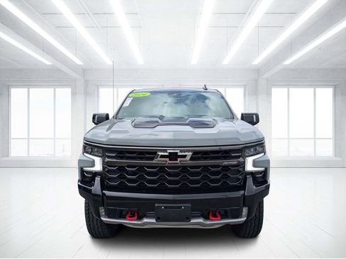 Used 2024 Chevrolet Silverado 1500 ZR2 AWD/4WD image 8