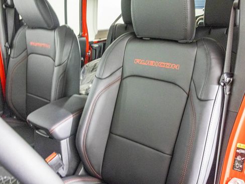 New 2026 Jeep Wrangler Unlimited Rubicon image 17