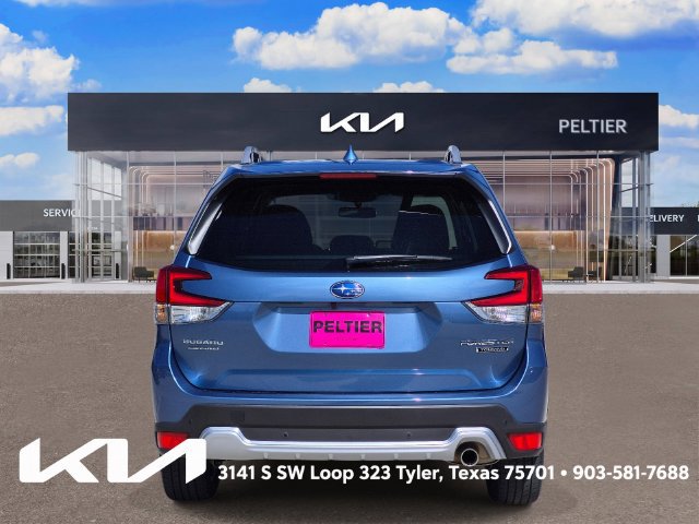 Used 2023 Subaru Forester Touring AWD/4WD image 5