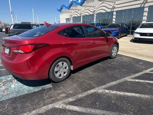 Used 2016 Hyundai Elantra SE image 5