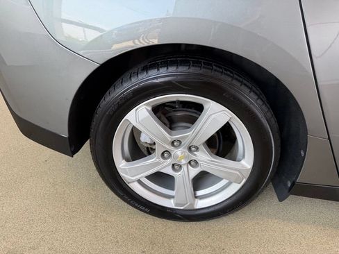 Used 2017 Chevrolet Volt LT FWD image 8