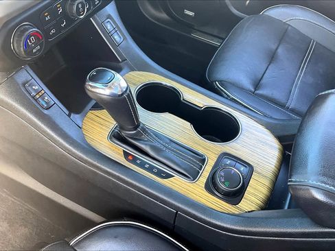 Used 2018 GMC Acadia Denali w/ Technology Package image 16