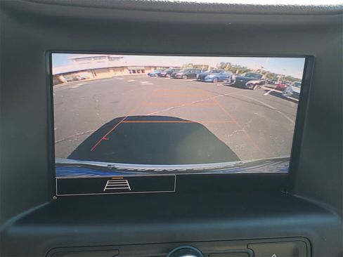 Used 2024 GMC Terrain SLE image 17