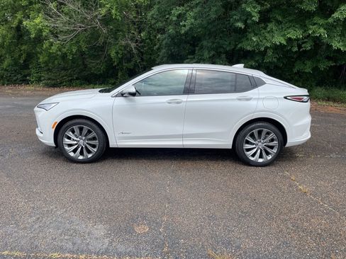 New 2026 Buick Envista Sport Touring FWD image 2