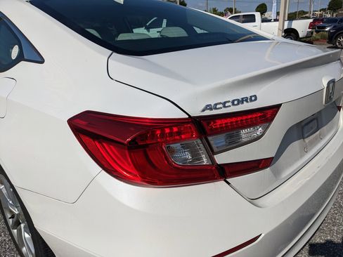 Used 2019 Honda Accord LX image 11