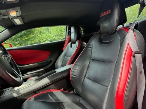 Used 2014 Chevrolet Camaro LT RWD image 12
