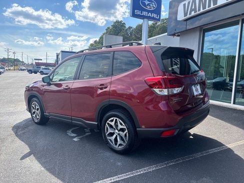 Certified 2024 Subaru Forester Premium AWD/4WD image 2