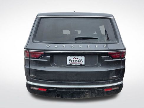 Used 2024 Jeep Wagoneer Series II w/ Flexible Seating Group AWD/4WD image 7