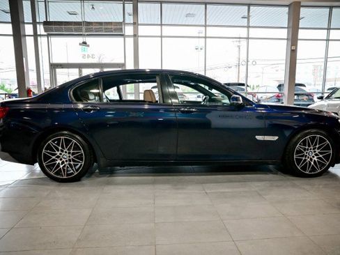 Used 2015 BMW 740Li xDrive image 4