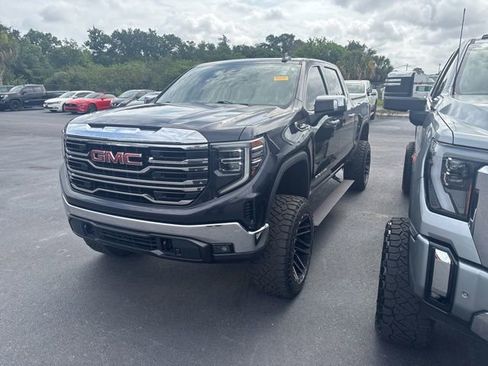 Used 2023 GMC Sierra 1500 SLT w/ SLT Premium Package AWD/4WD image 1