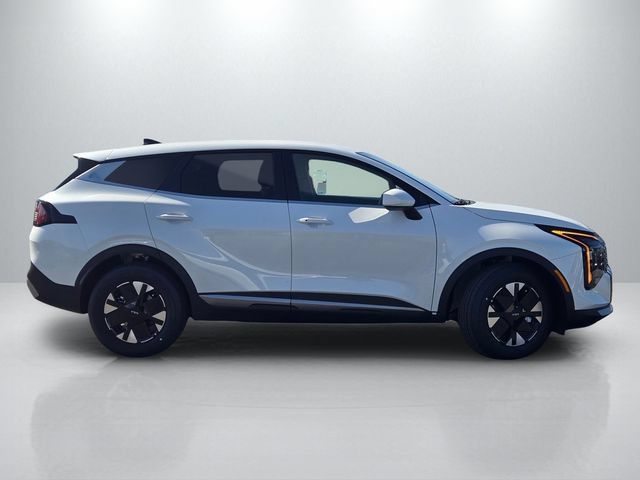 New 2027 Kia Sportage LX FWD image 3