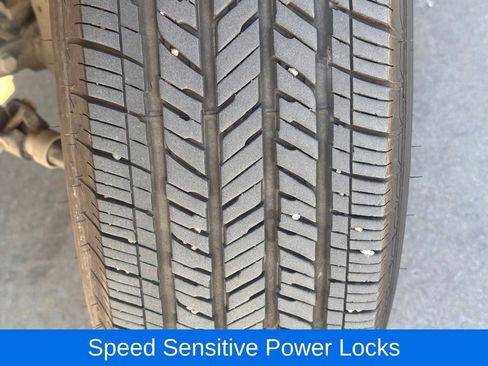 Used 2024 Jeep Wrangler Sport S image 3