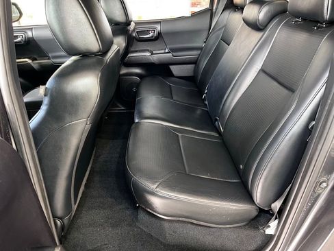 Used 2020 Toyota Tacoma TRD Off-Road image 47