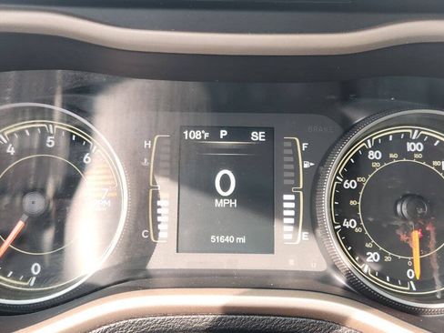 Used 2017 Jeep Cherokee Latitude w/ Comfort & Sound Group FWD image 22