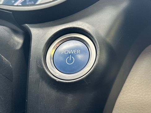 Used 2023 Toyota Sienna XLE image 34