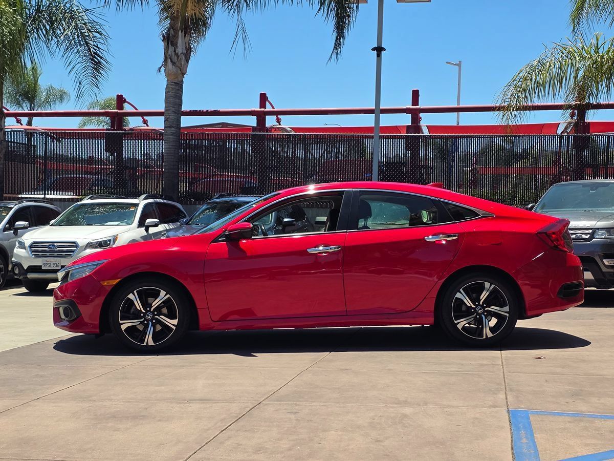 Used 2018 Honda Civic Touring image 9