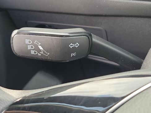 Used 2021 Volkswagen Tiguan S FWD image 11