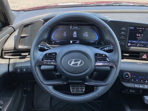 Used 2025 Hyundai Elantra Sport FWD image 10