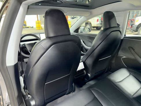 Used 2025 Tesla Model 3 Long Range AWD/4WD image 29