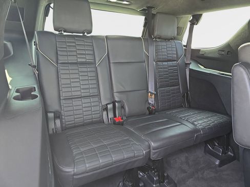 Used 2022 Cadillac Escalade Sport Platinum w/ LPO, ONYX Package AWD/4WD image 16
