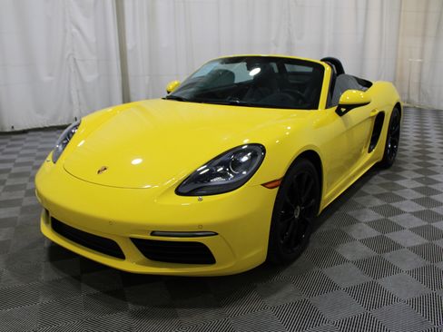 Used 2023 Porsche 718 Boxster w/ Sport Chrono Package image 44