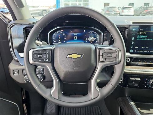 Used 2025 Chevrolet Silverado 1500 LTZ w/ LTZ Convenience Package II AWD/4WD image 16