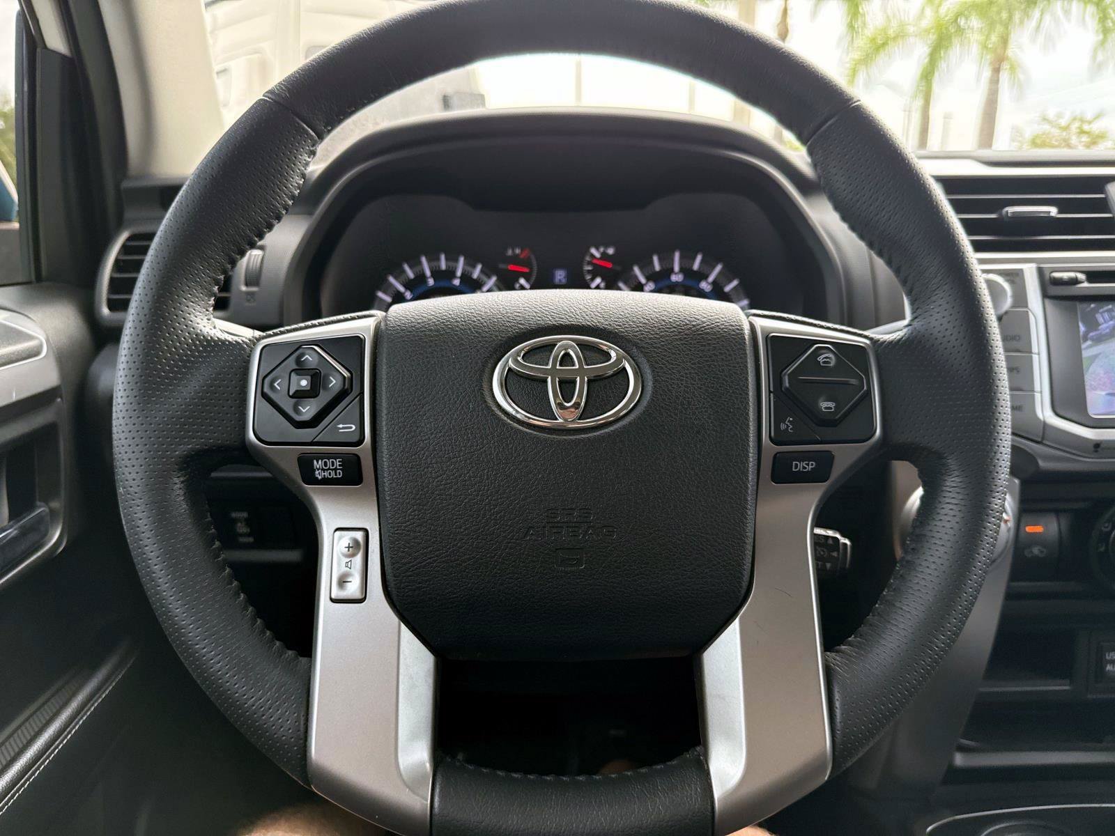 Used 2019 Toyota 4Runner SR5 AWD/4WD image 28
