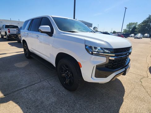 Used 2021 Chevrolet Tahoe 4WD image 3