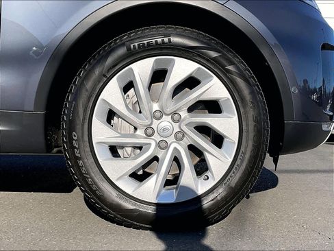 Used 2025 Land Rover Discovery S AWD/4WD image 12