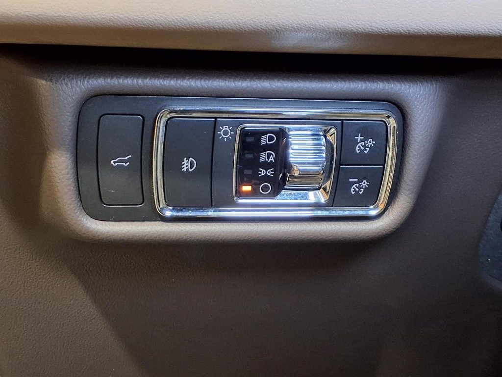 Used 2022 Lincoln Aviator Reserve w/ Equipment Group 201A RWD image 17