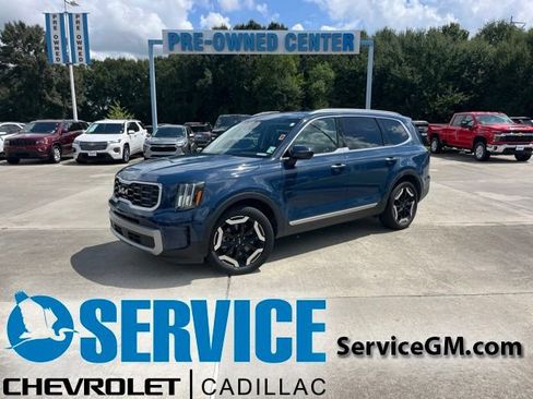 Used 2023 Kia Telluride S w/ S Sunroof Package FWD image 1