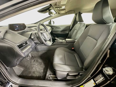 Used 2024 Toyota Prius LE FWD image 13